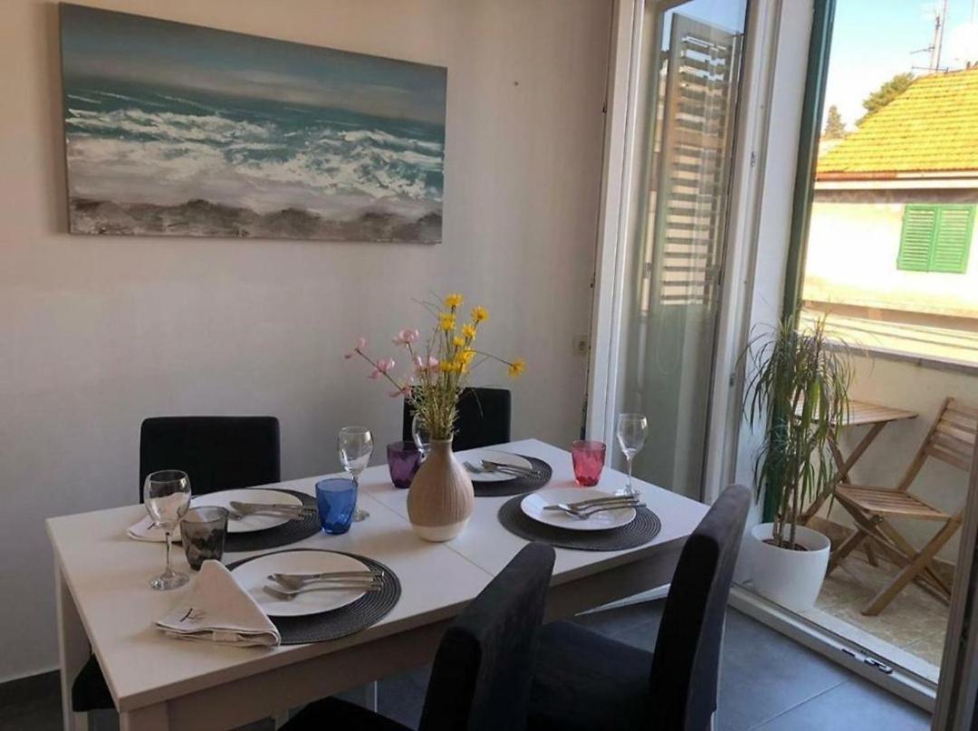 Cozy Apartment Solis-City Center Spalato Esterno foto